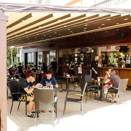 شقة فندقية Biato 3*