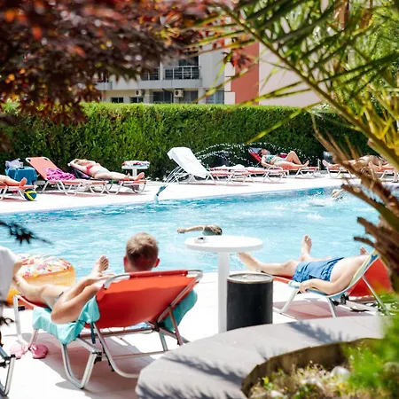 Biato Apartahotel 3*